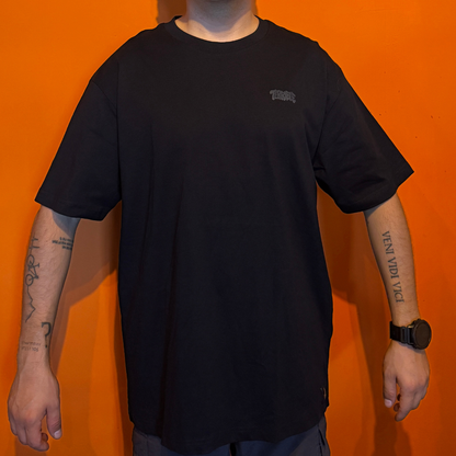 Playera negra manga corta Terrible Clothing